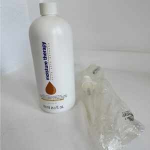 AVON - LARGE LOTION *NEW* DAILY‎ DEFENSE - 25.3 oz